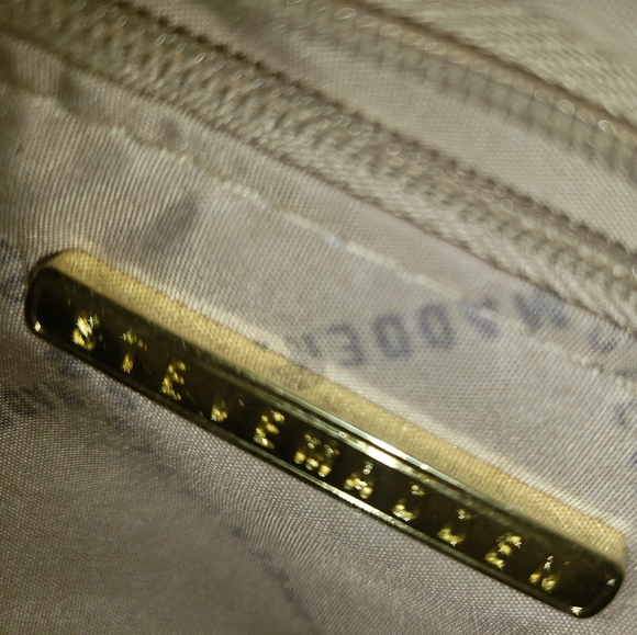 Steve Madden Crossbody Handbag with Detachable Scarf. FF60 - Picture 6 of 7